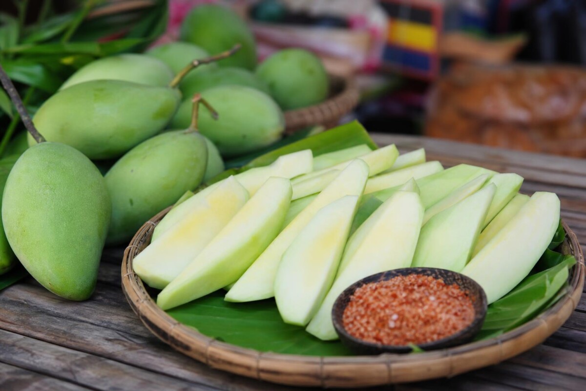 AI-generated illustrative featured image for the Svay Khtis mango page